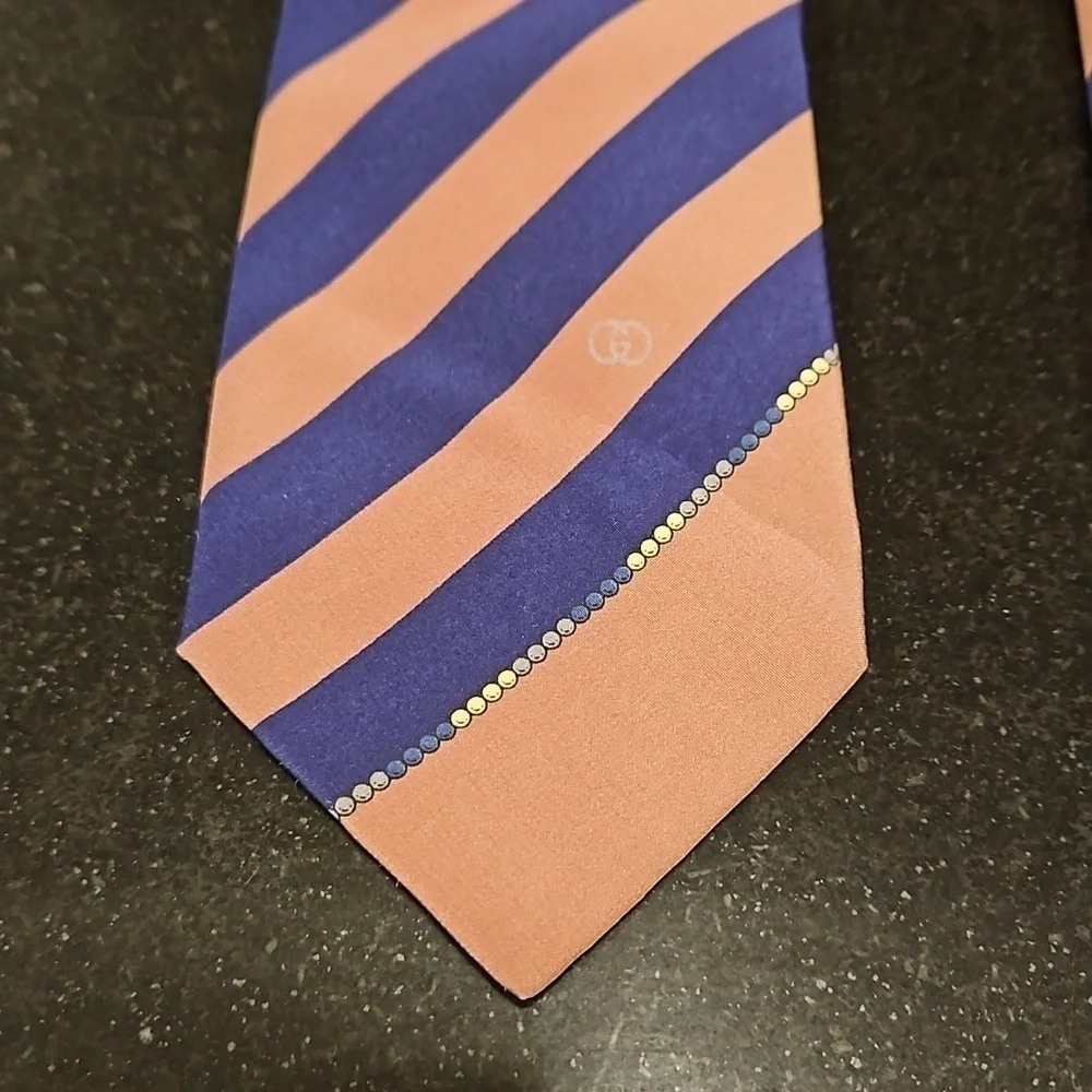 GUCCI 100% Silk Tie ~ Navy Blue & Brown Striped Print